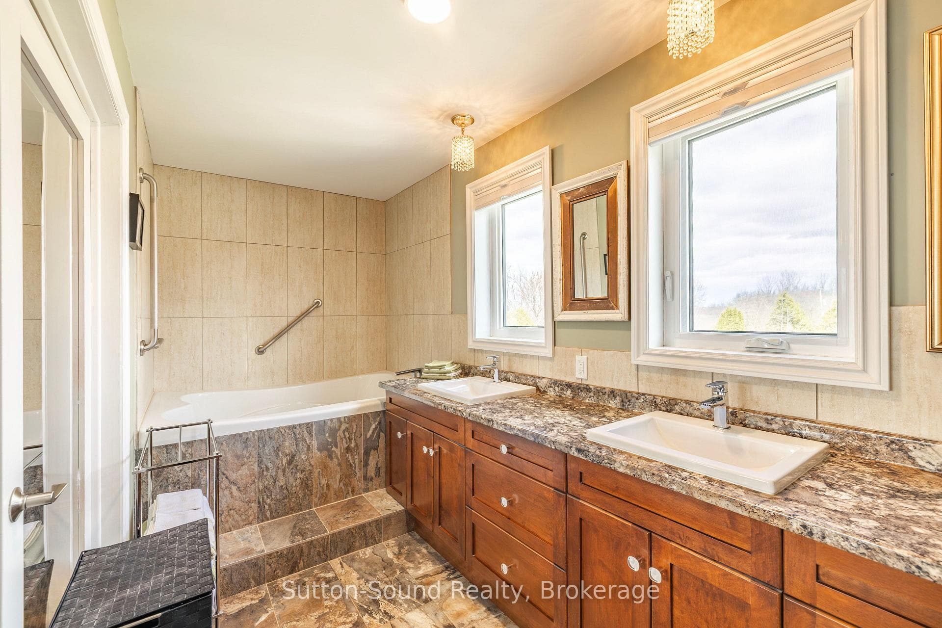 Primary Ensuite