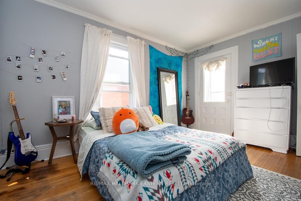 544 Charlotte Street photo 19