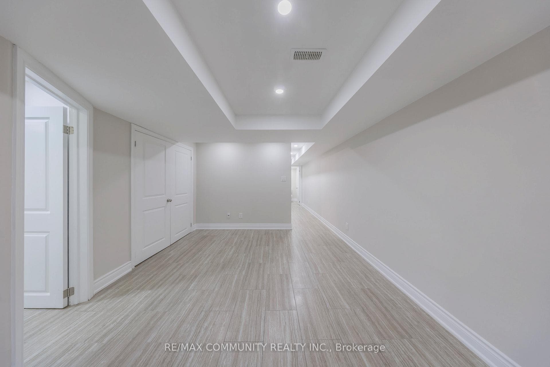 14 Mohandas Drive photo 33