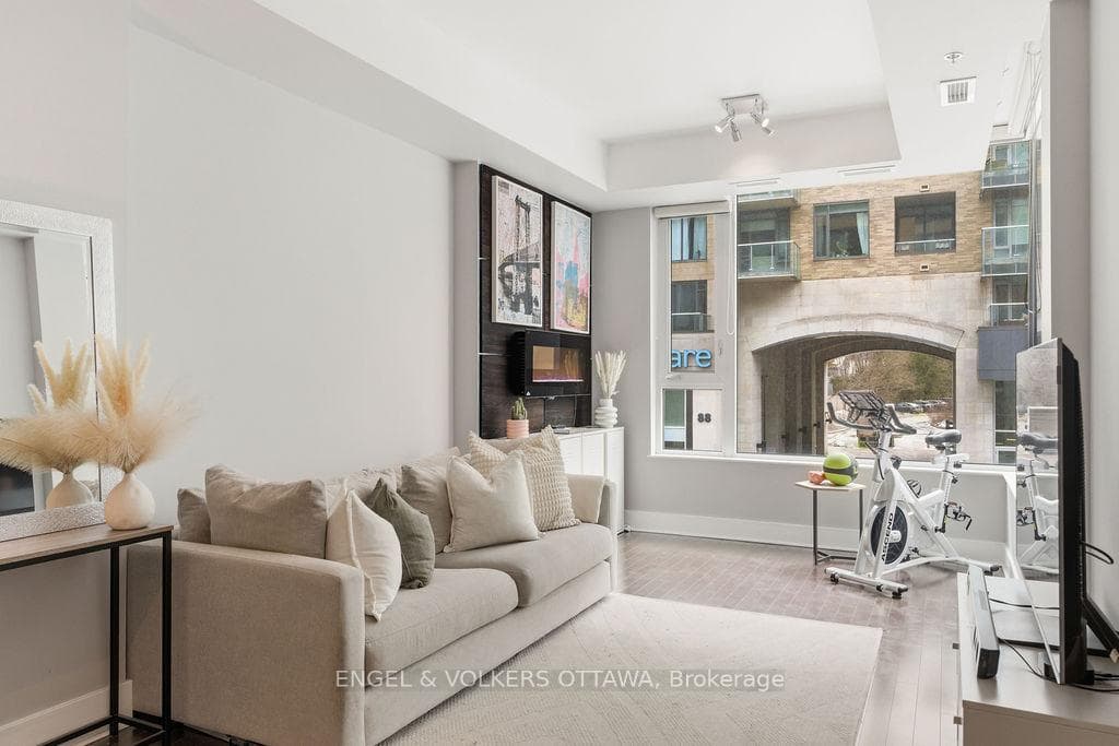 101 Richmond Road Unit 218 photo 15