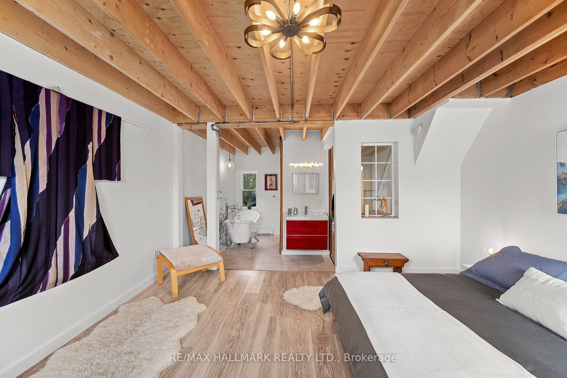 140 Carlaw Avenue photo 15