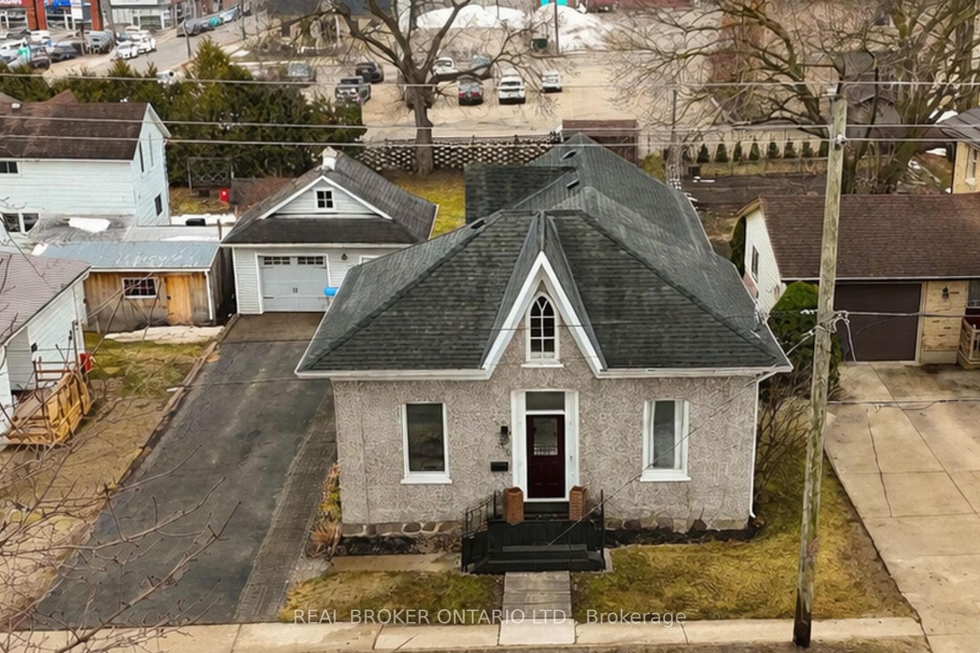 240 Elizabeth Street photo 2