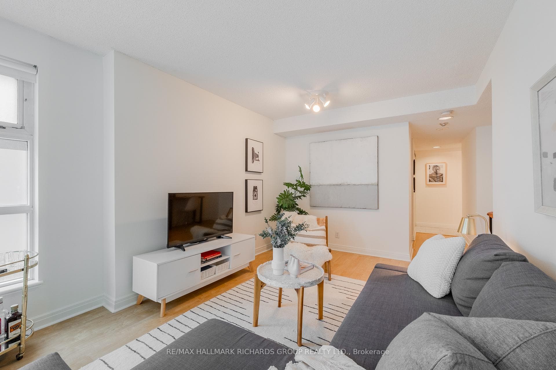 50 Lombard Street Unit 804 photo 7