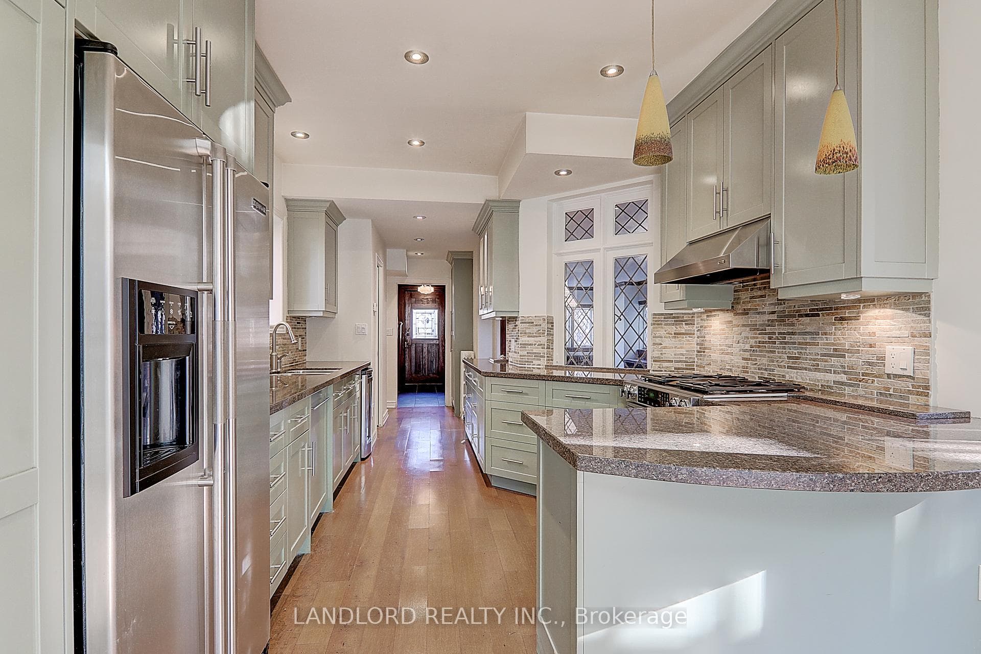 138 Fallingbrook Road photo 7