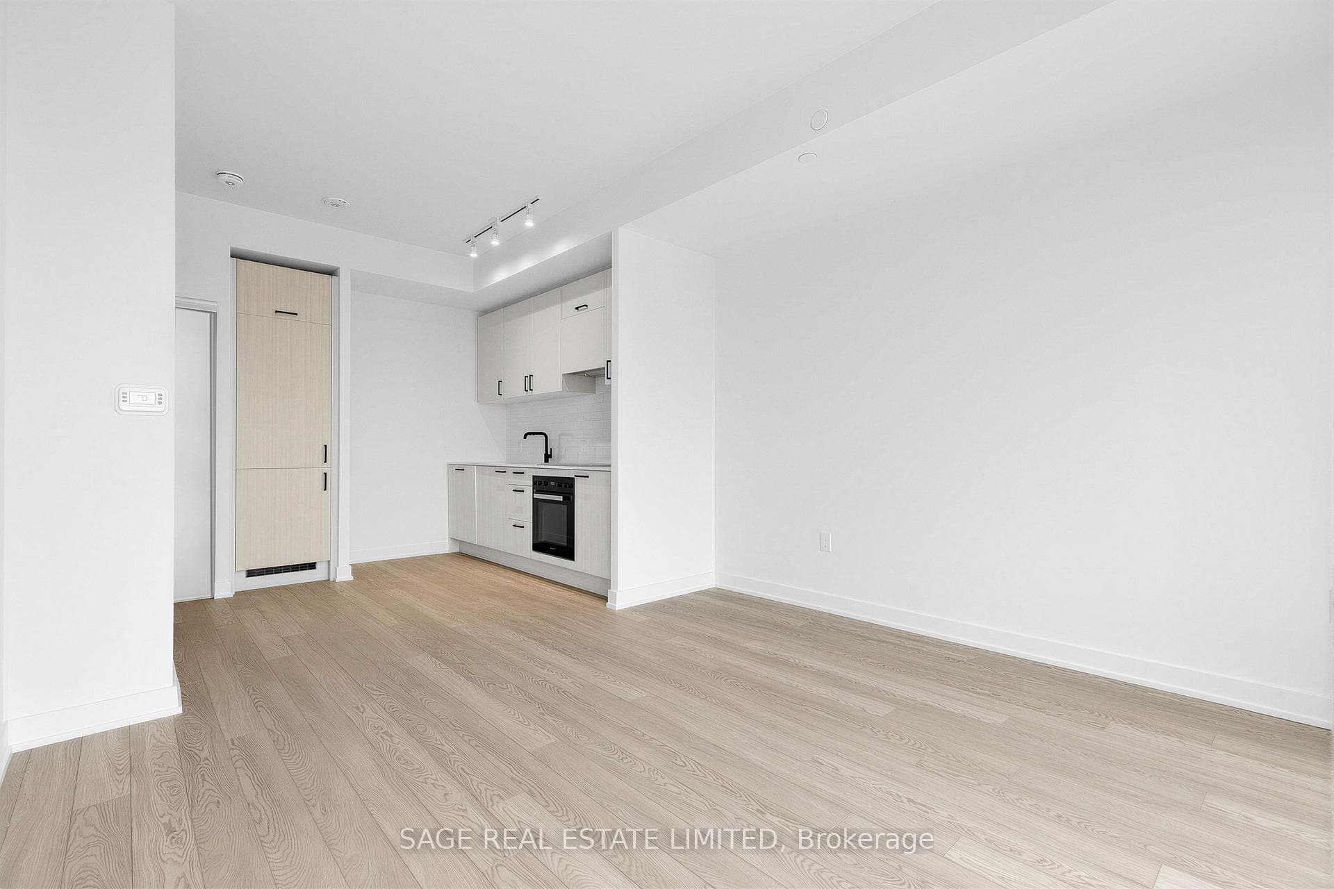 1 Quarrington Lane Unit 3208 photo 11