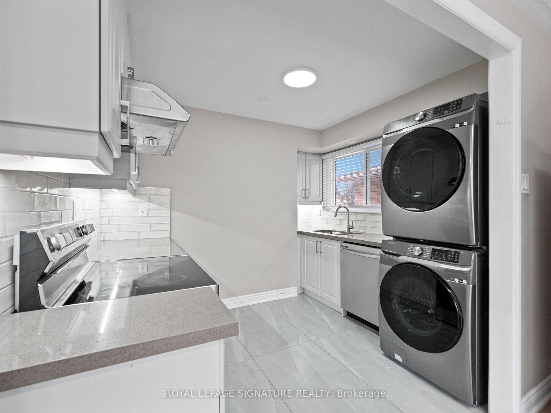 11 Ferndale Crescent photo 13