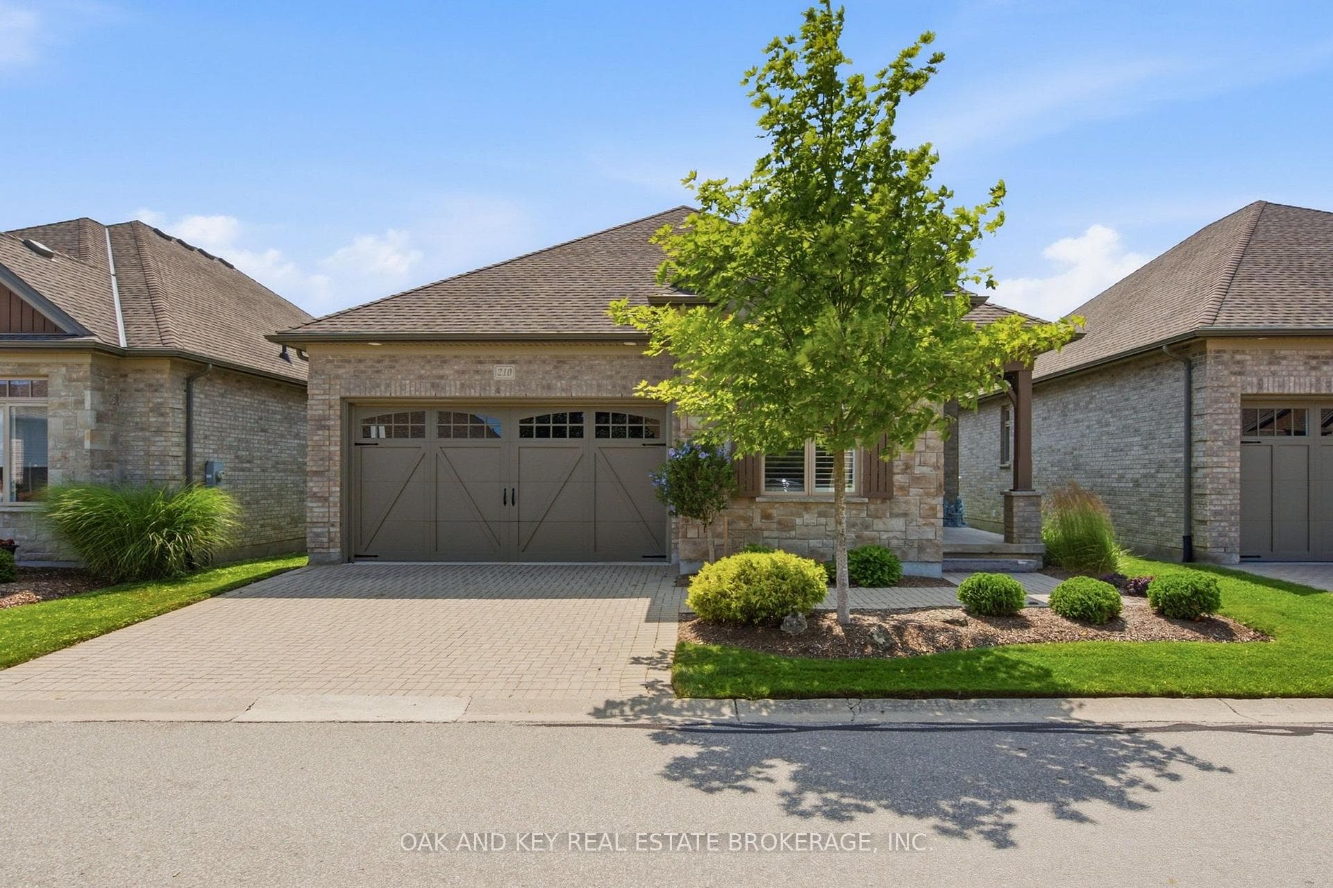 3278 Colonel Talbot Road Unit 210 photo 2