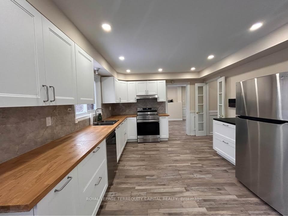 659 Elgin Mills Road Unit Main photo 39