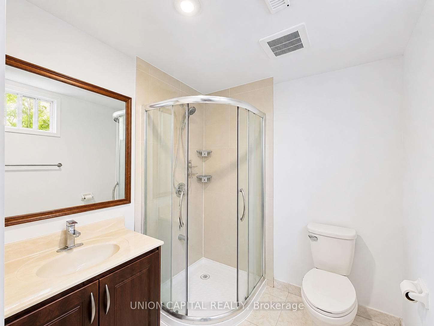 9 Sunbird Crescent Unit Bsmt photo 8