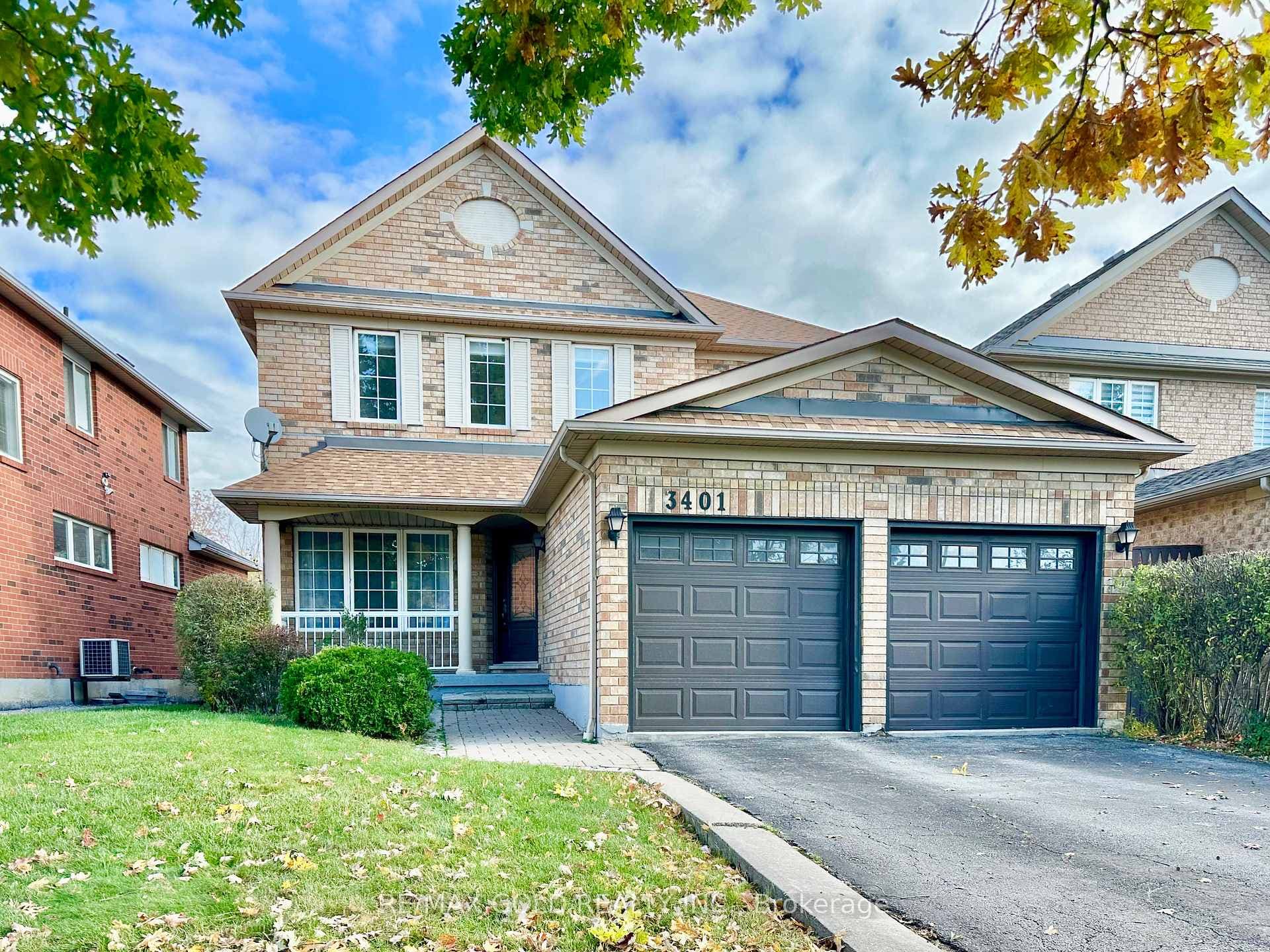 3401 Crompton Crescent photo 1
