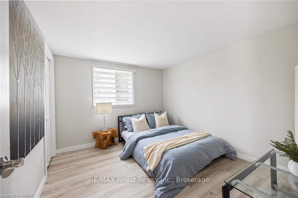 25 GRAYS Lane photo 42