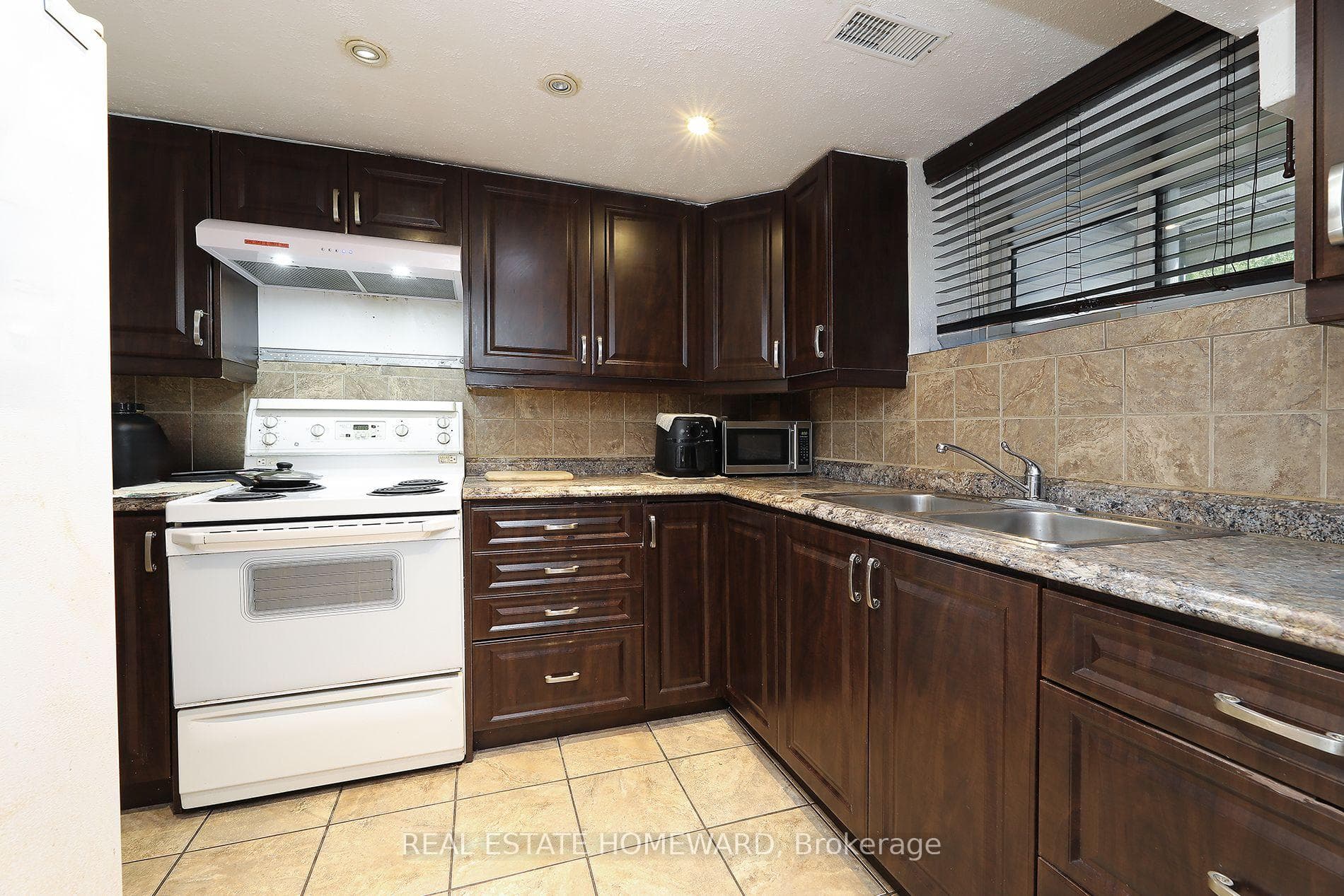 34 Mystic Avenue photo 31