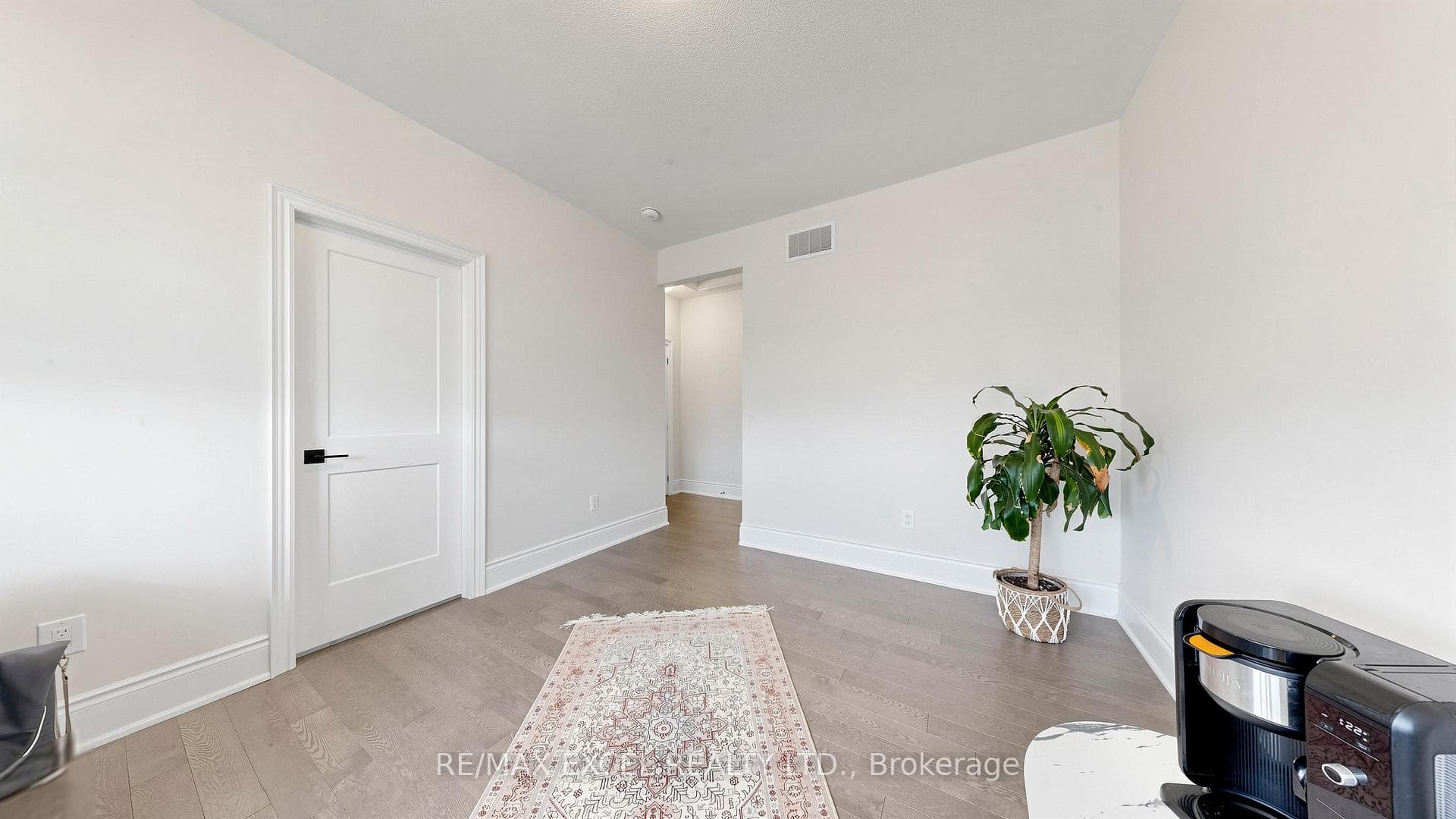 75 Jinnah Avenue photo 39