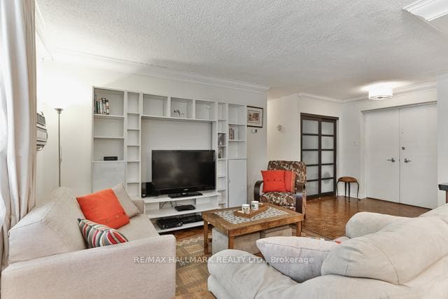 1A Dale Avenue Unit 206 photo 8