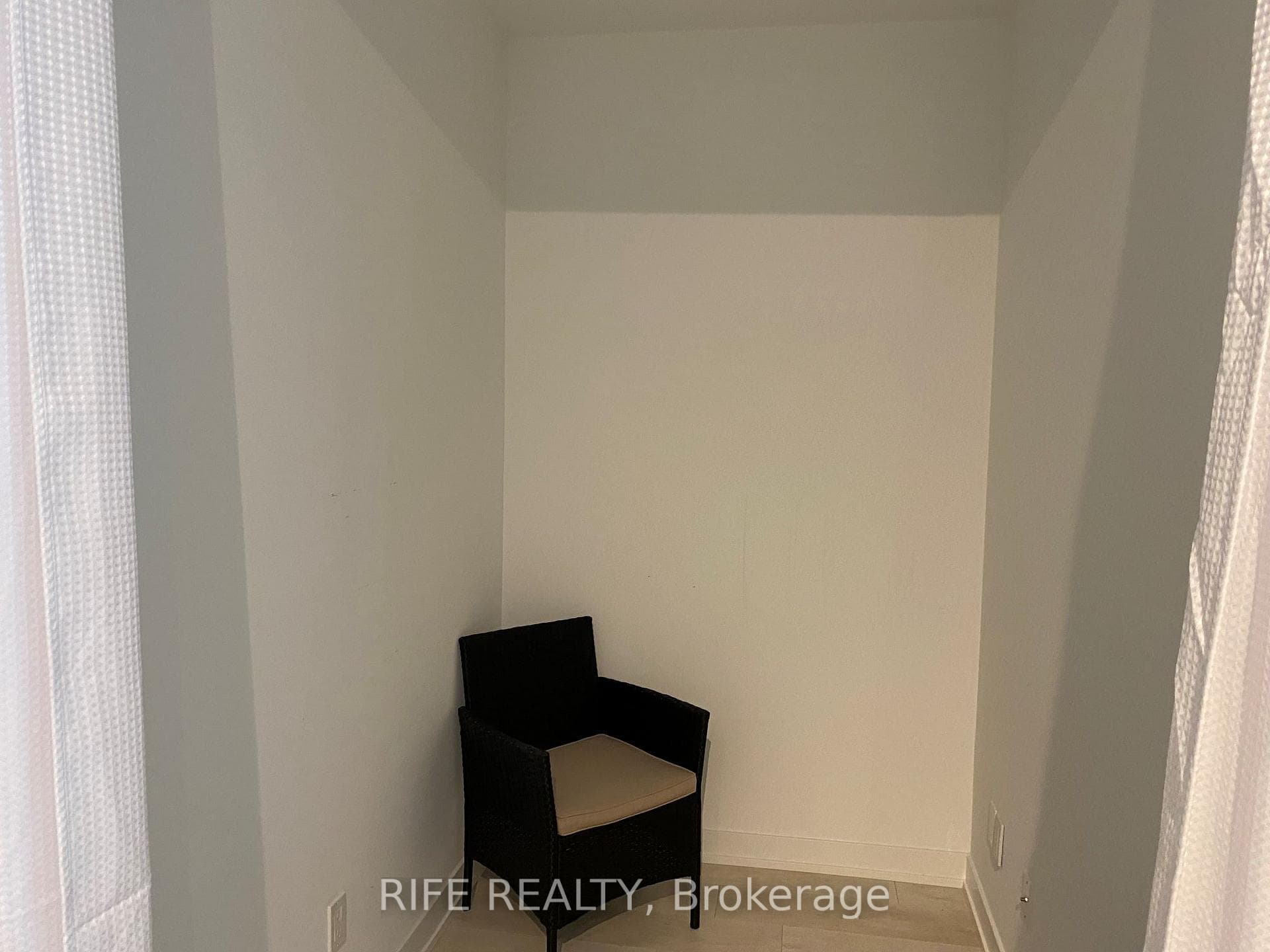 18 Maitland Terrace Unit 702 photo 6
