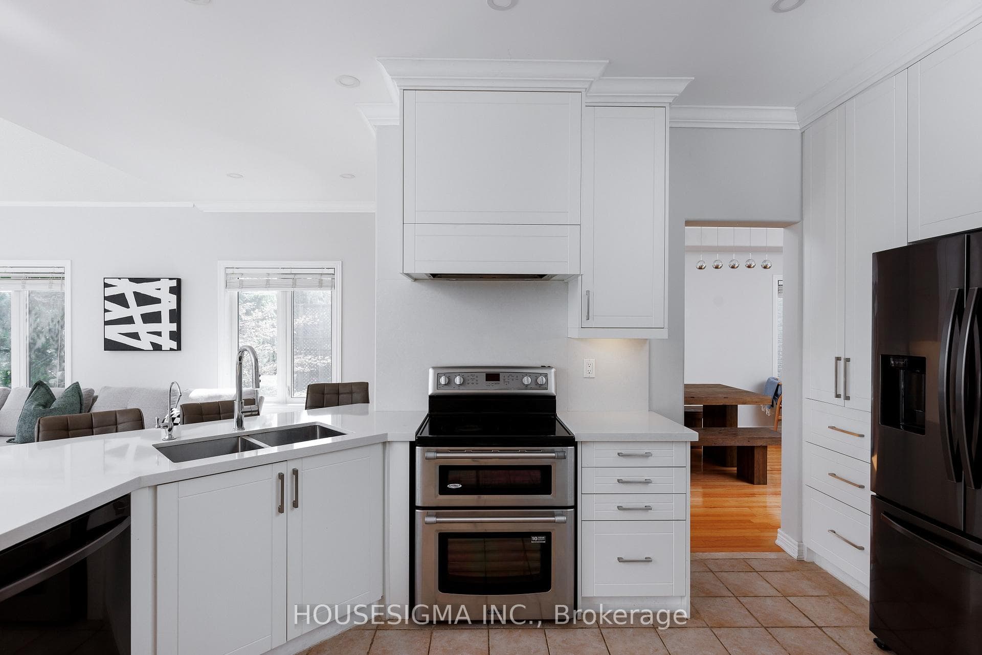 703 Madeline Heights photo 12