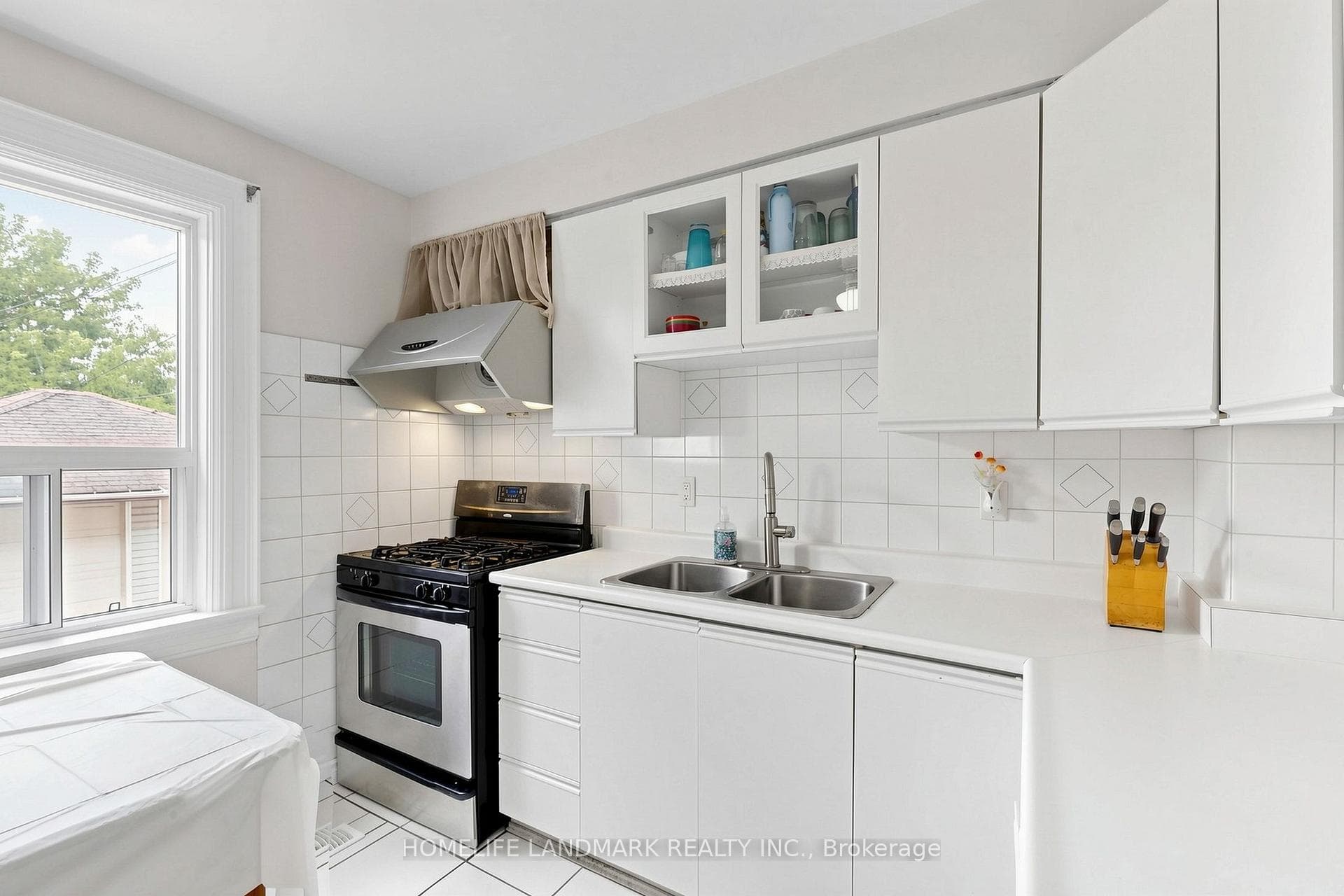 484 Glenholme Avenue photo 13
