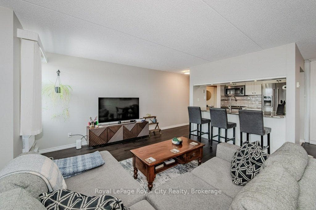 8 Christopher Court Unit 503 photo 10