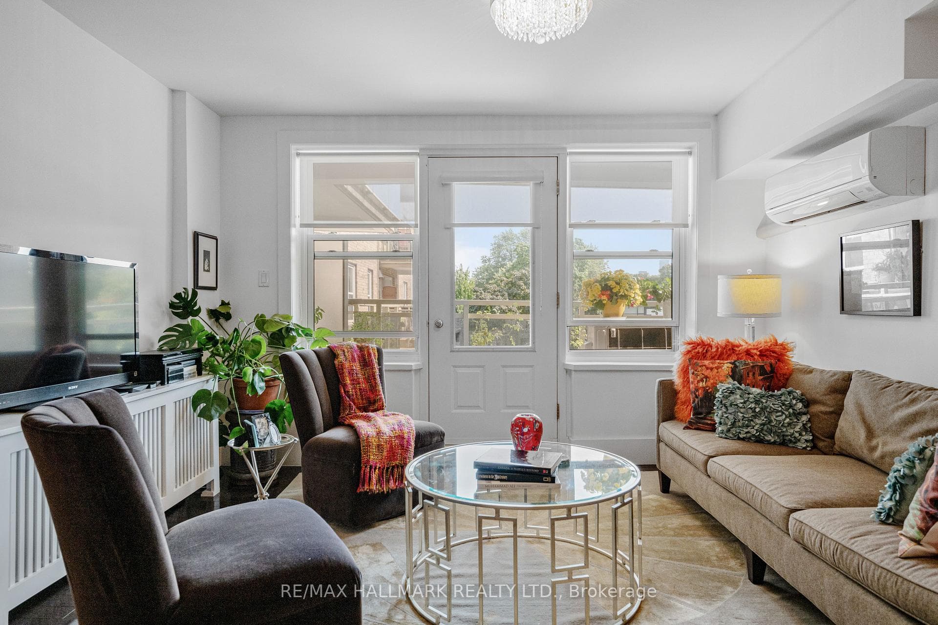 2603 Bathurst Street Unit 301 photo 7