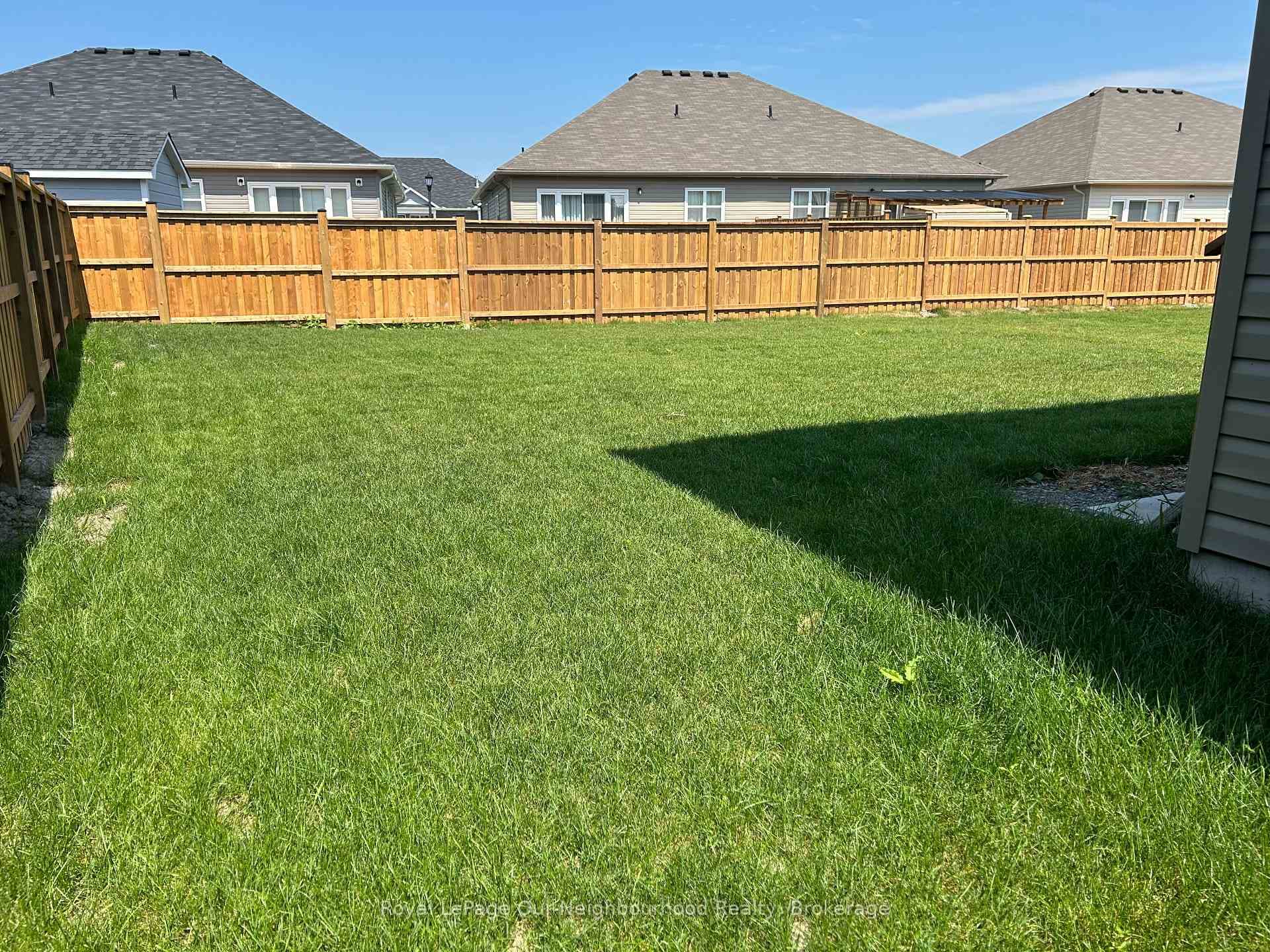 484 Joseph Gale Street photo 20