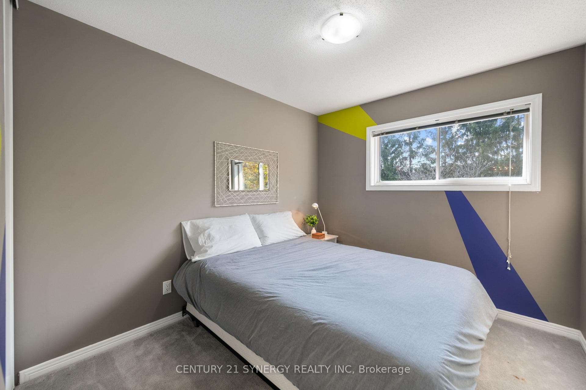 548 WILD SHORE Crescent photo 24