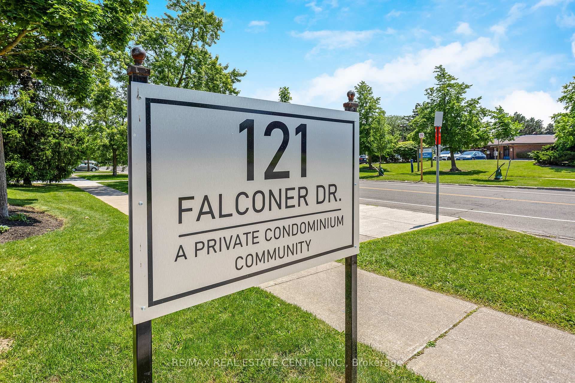 121 Falconer Drive Unit 13 photo 4