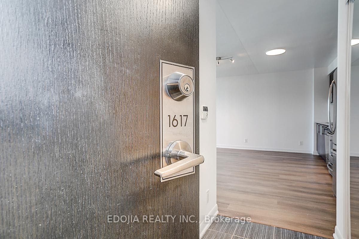 17 Anndale Drive Unit 1617 photo 8