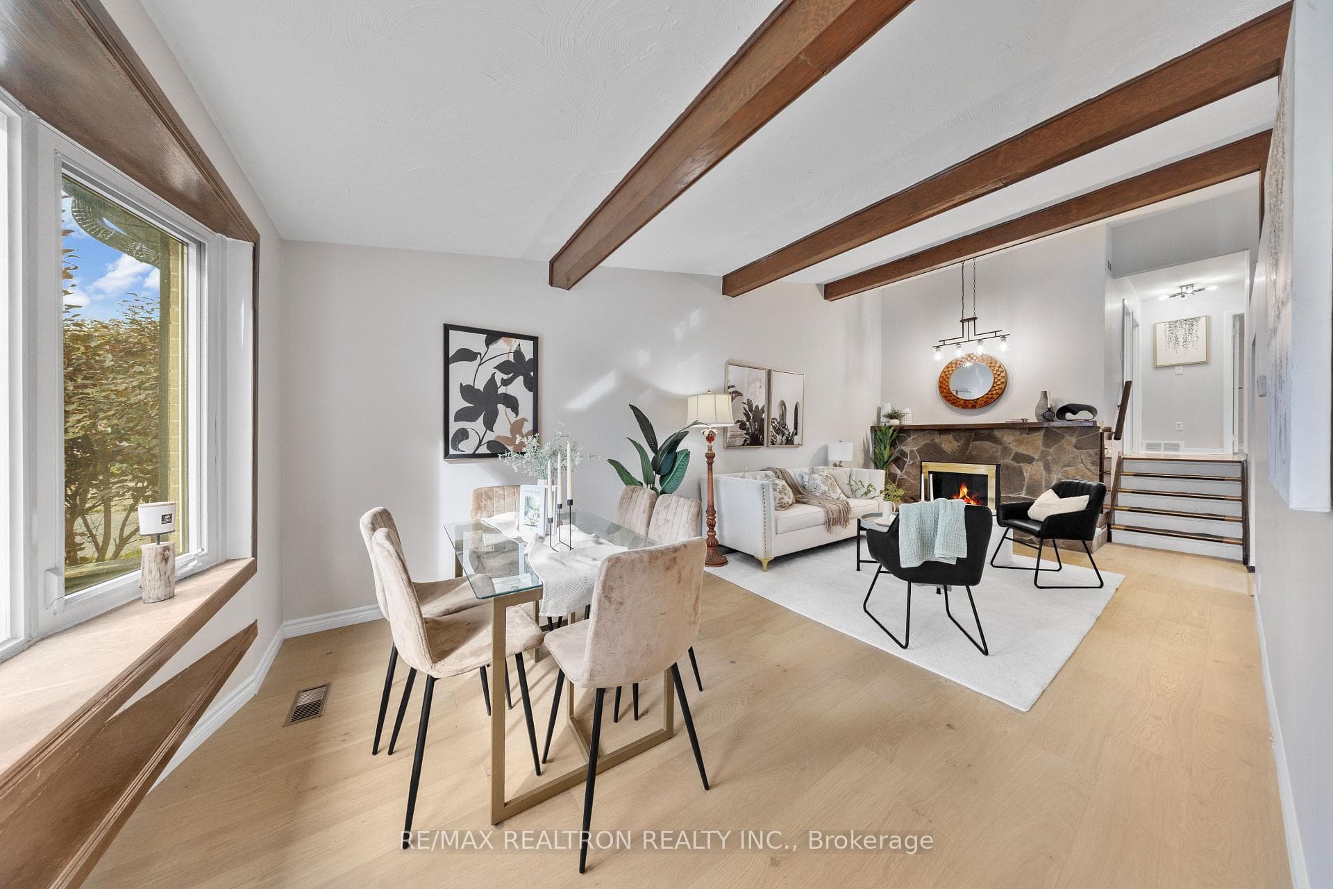669 Annland Street photo 6