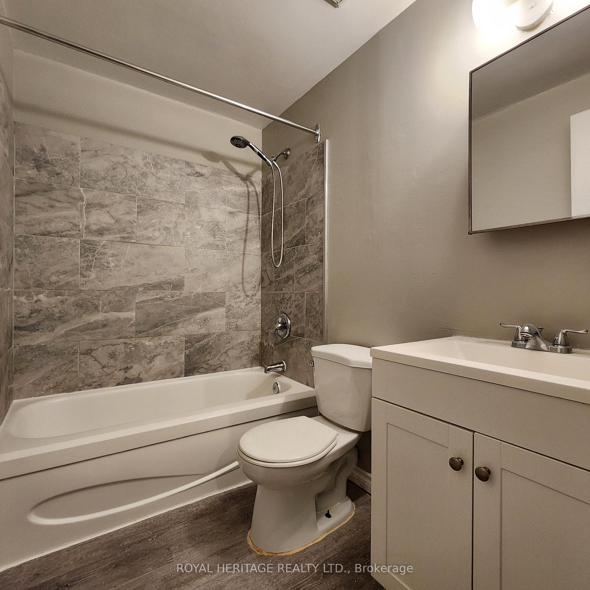 725 Cricklewood Drive Unit 5 photo 21