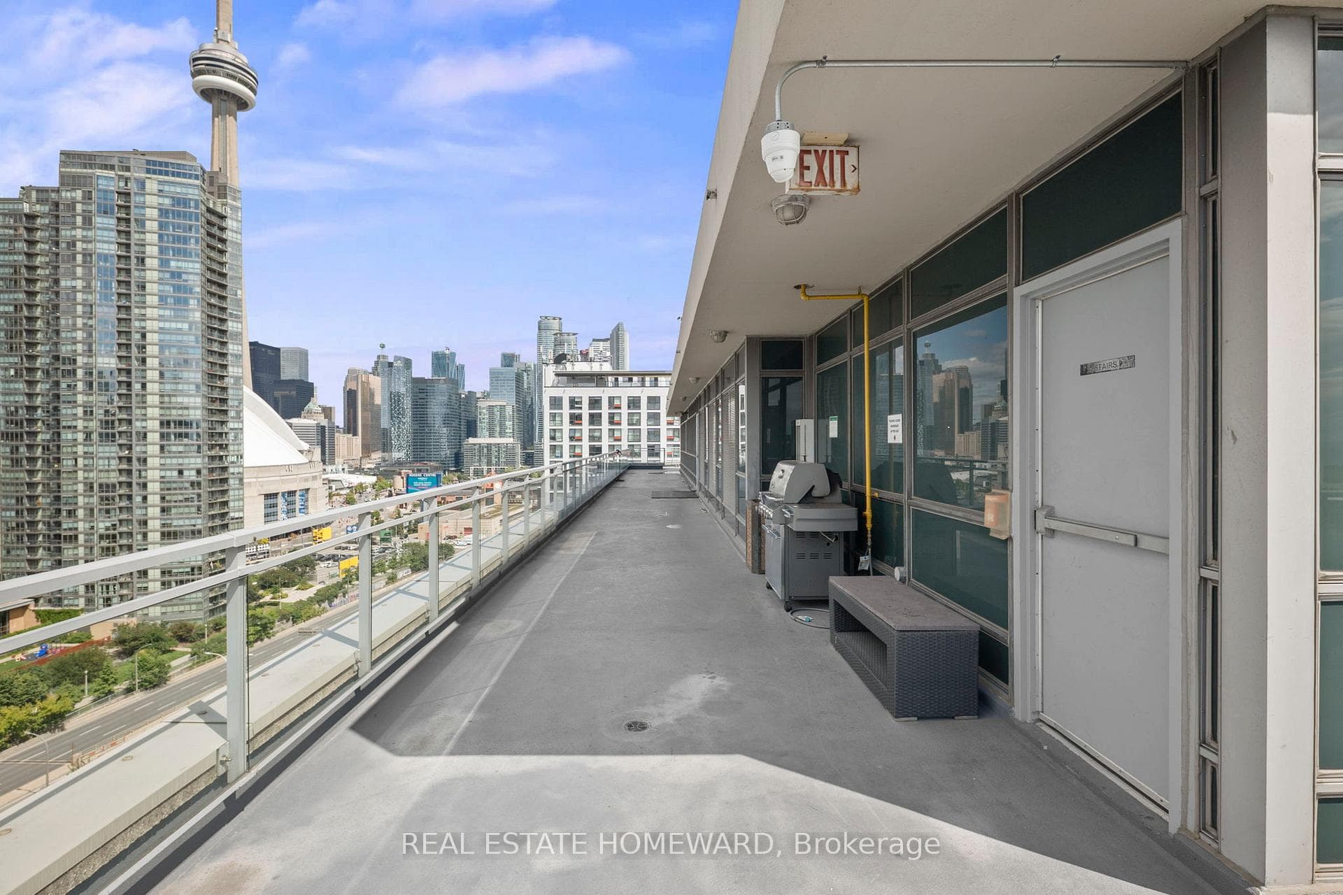 410 Queens Quay Unit 413 photo 11