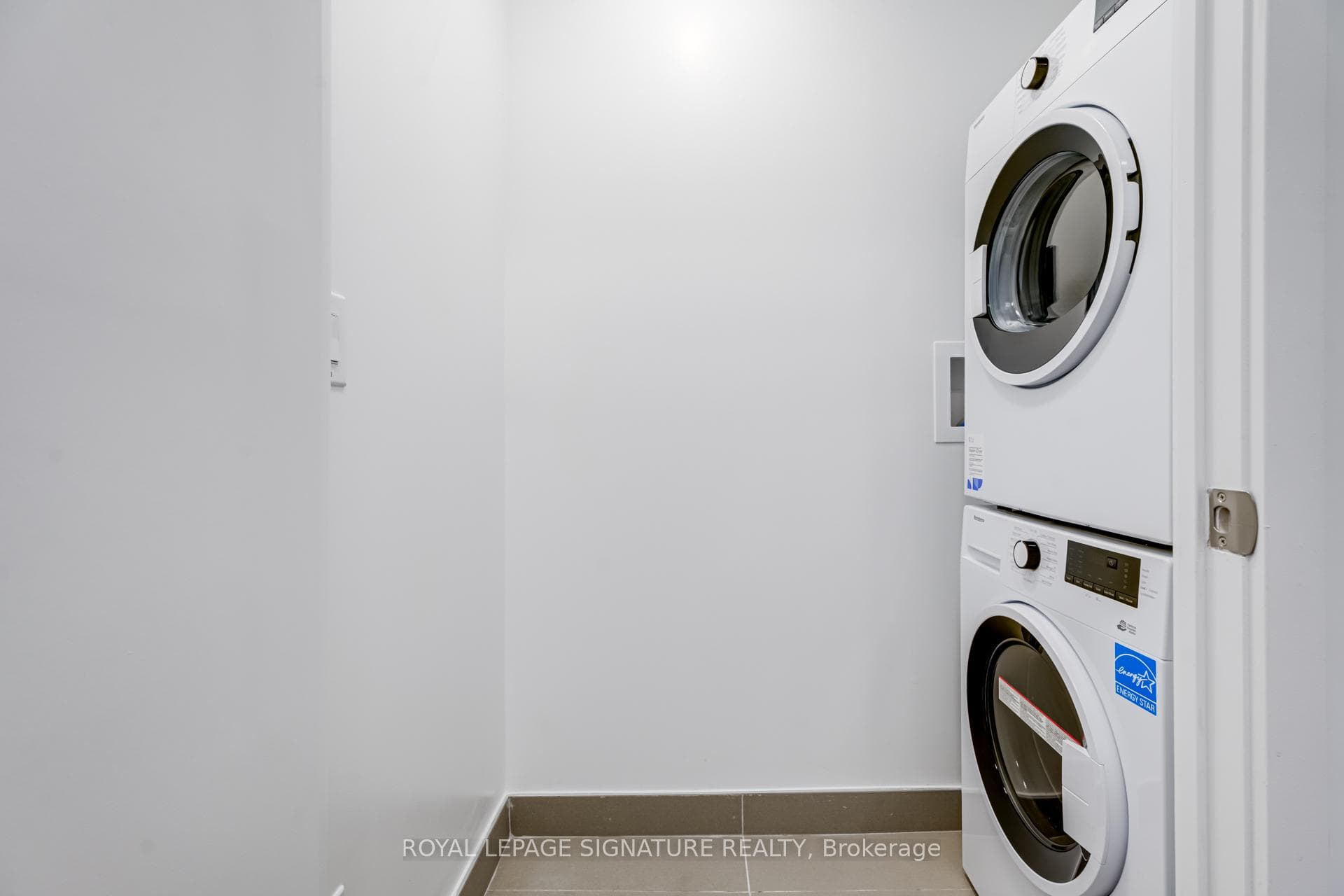 3100 Keele Street Unit 909 photo 9