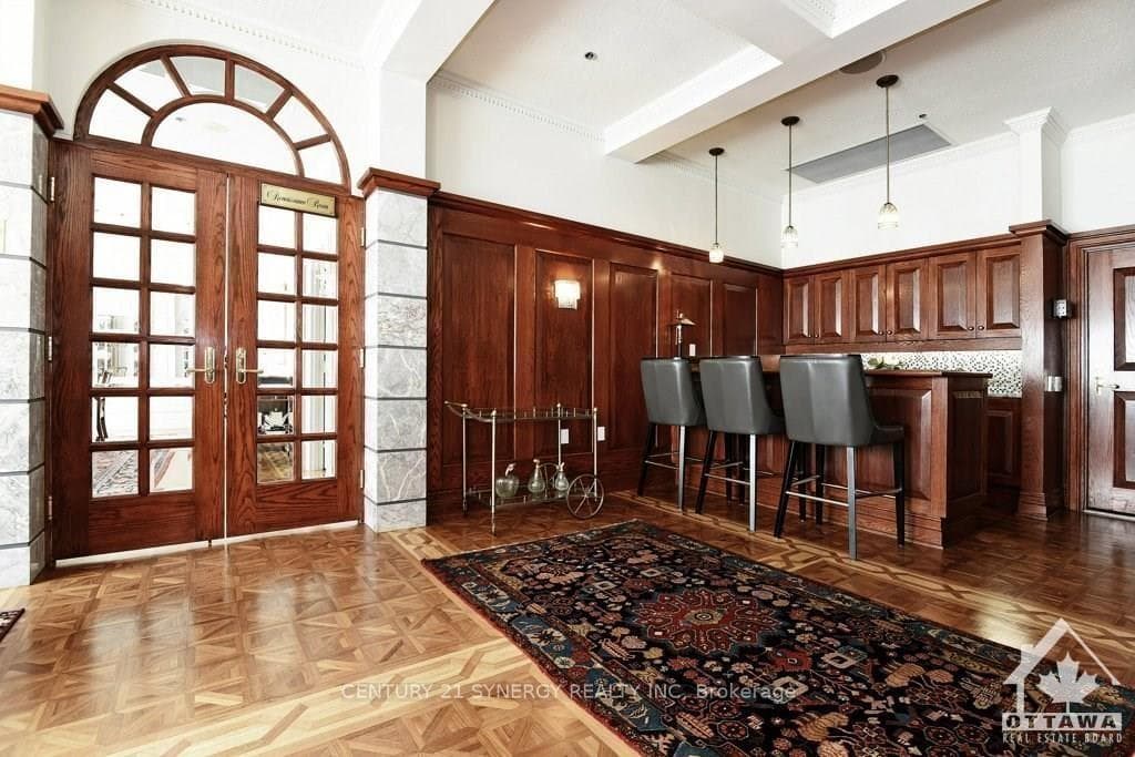 1480 RIVERSIDE Drive Unit 2906 photo 10