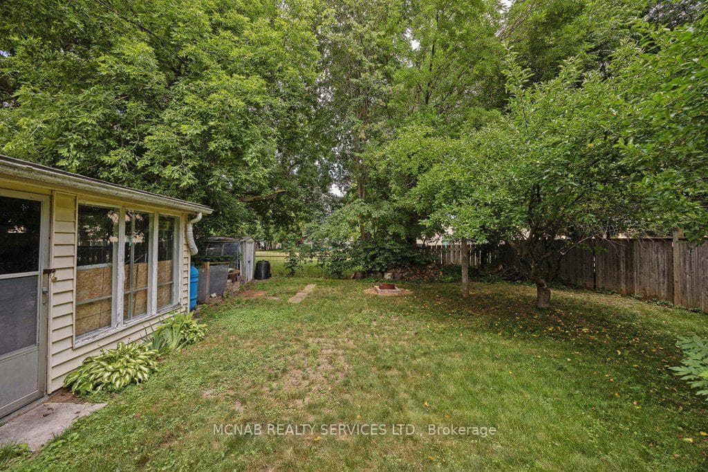 52 Broadway Avenue photo 23
