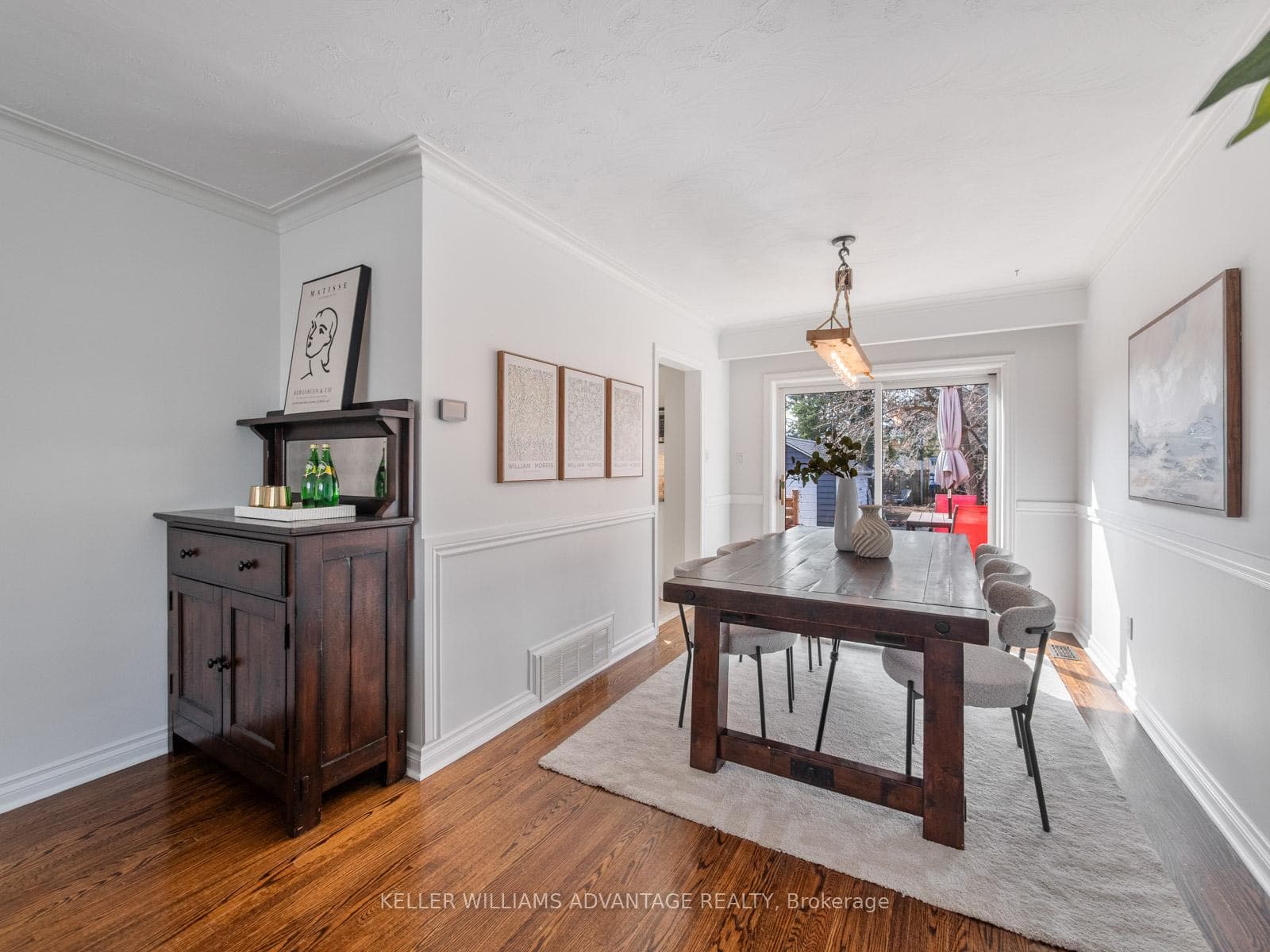124 Kalmar Avenue photo 6