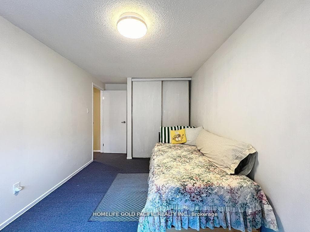 42 Stonehill Court Unit 11 photo 19