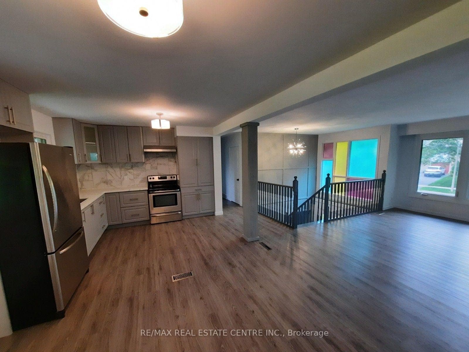 391 Tamarack Drive photo 4