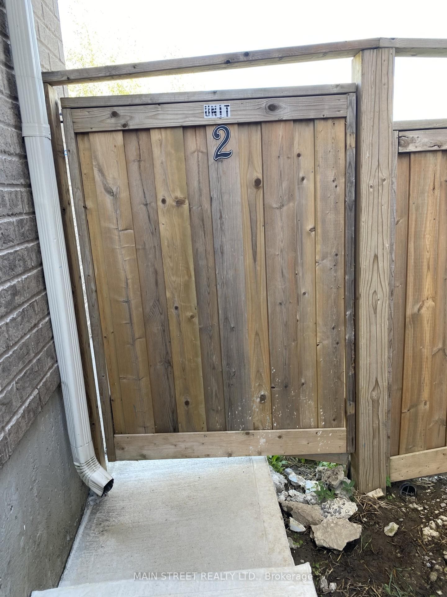 50 Sharonview Crescent photo 4