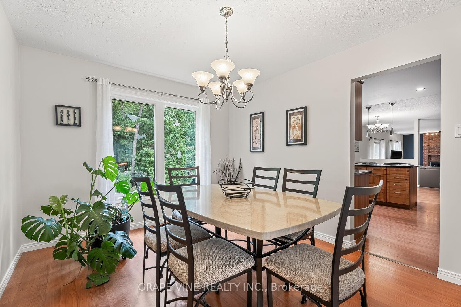 109 MIDVALE Drive photo 13