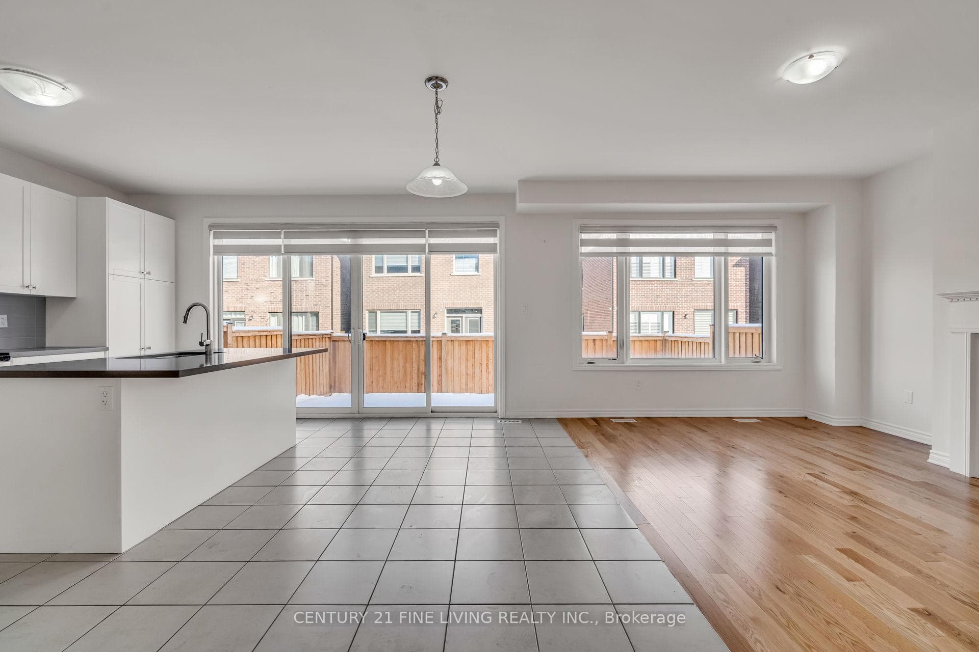37 PETCH Avenue photo 4