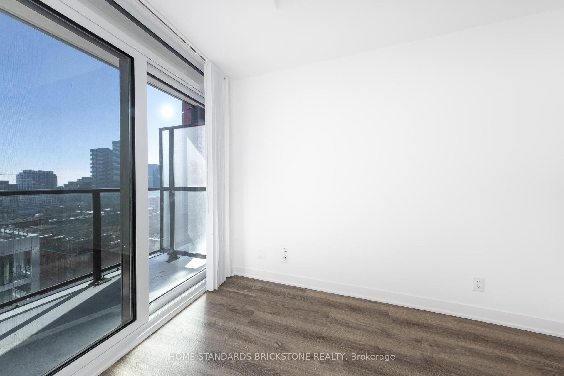 180 Front Street Unit 1609 photo 11