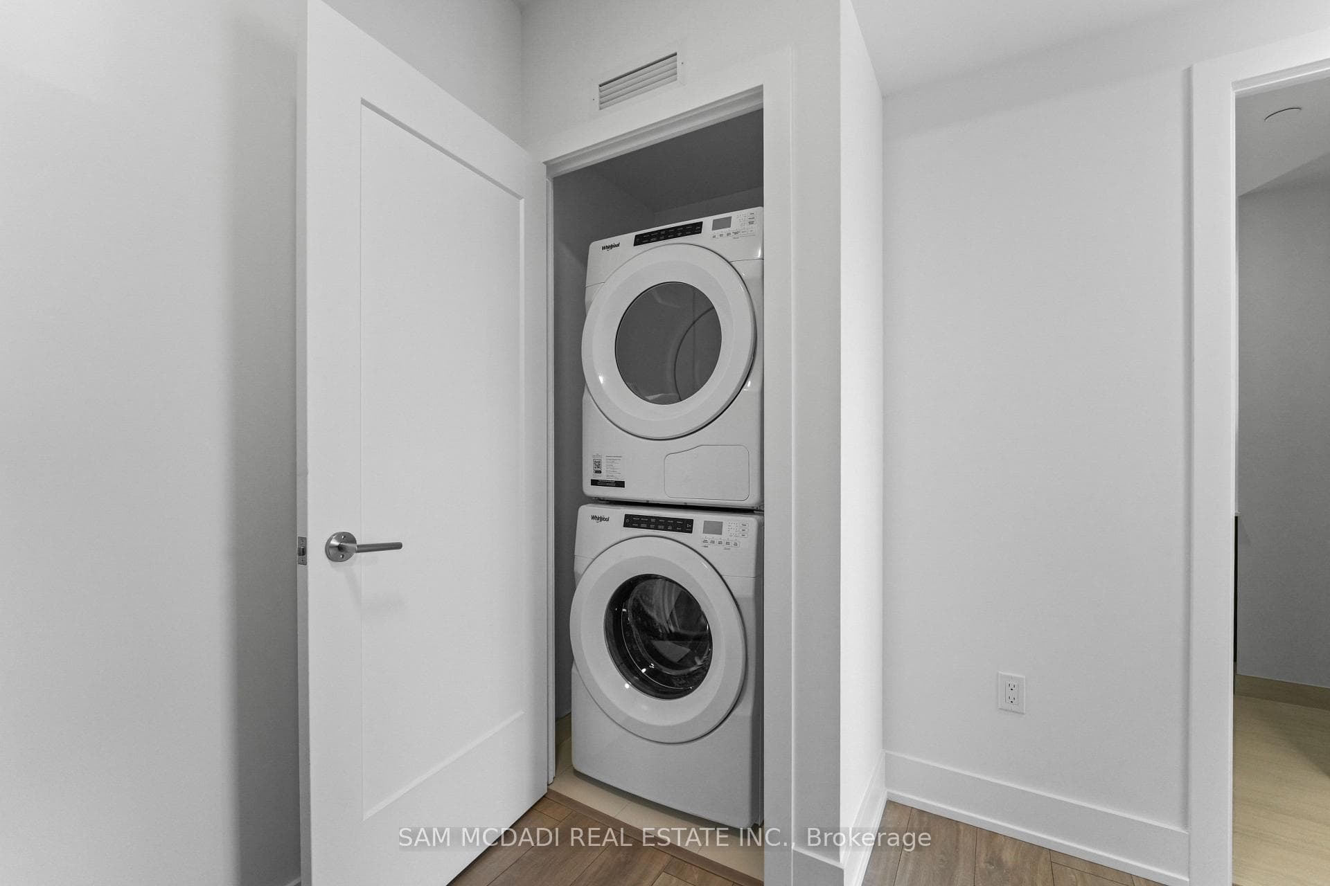 858 Dupont Street Unit 304 photo 29
