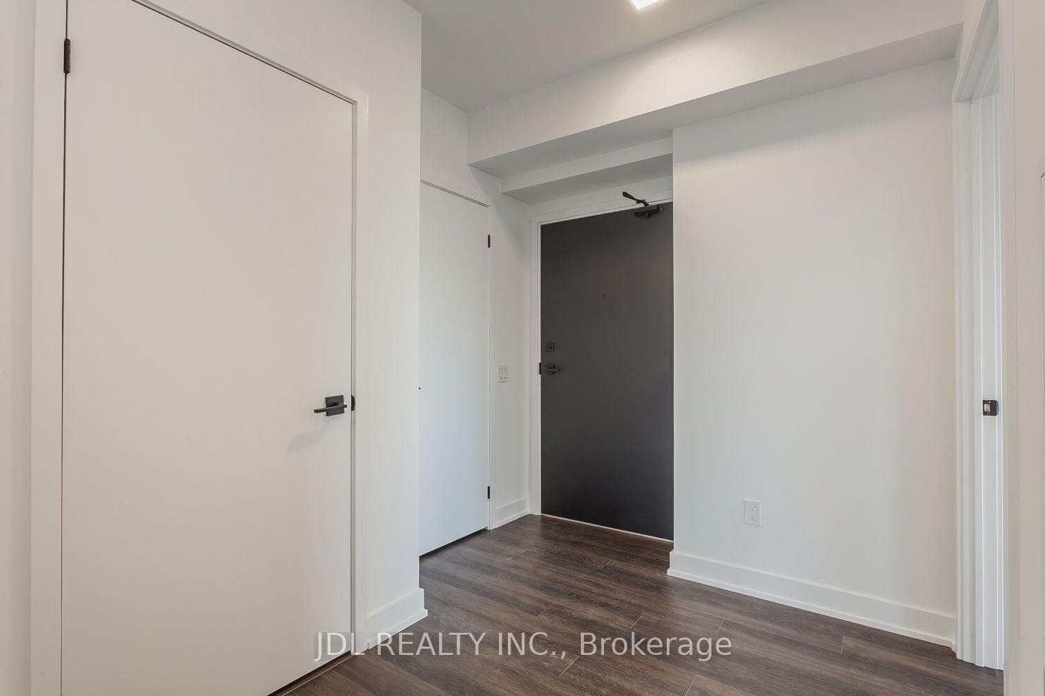 609 Sherbourne Street Unit 3709 photo 7