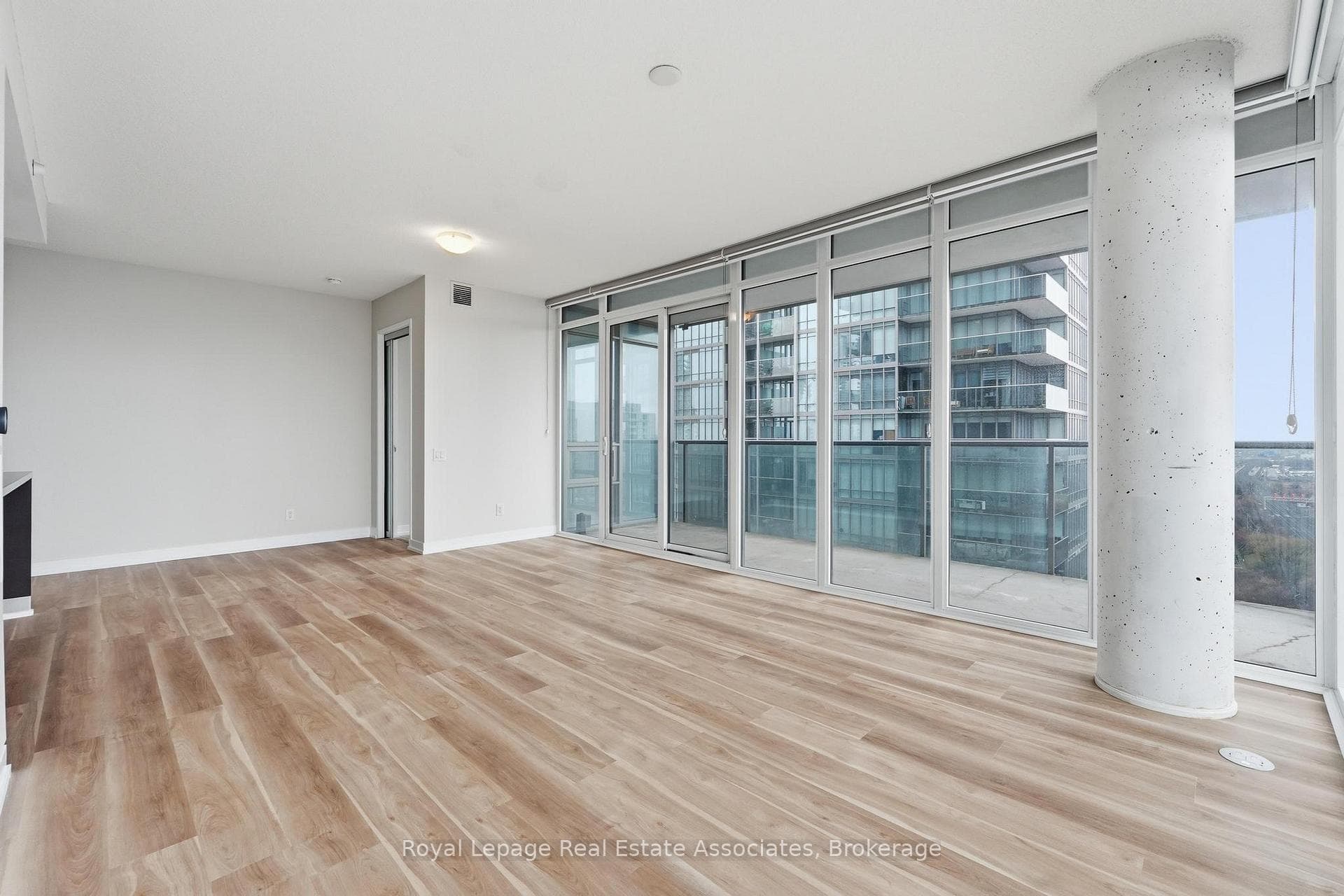 90 Park Lawn Road Unit 2116 photo 9
