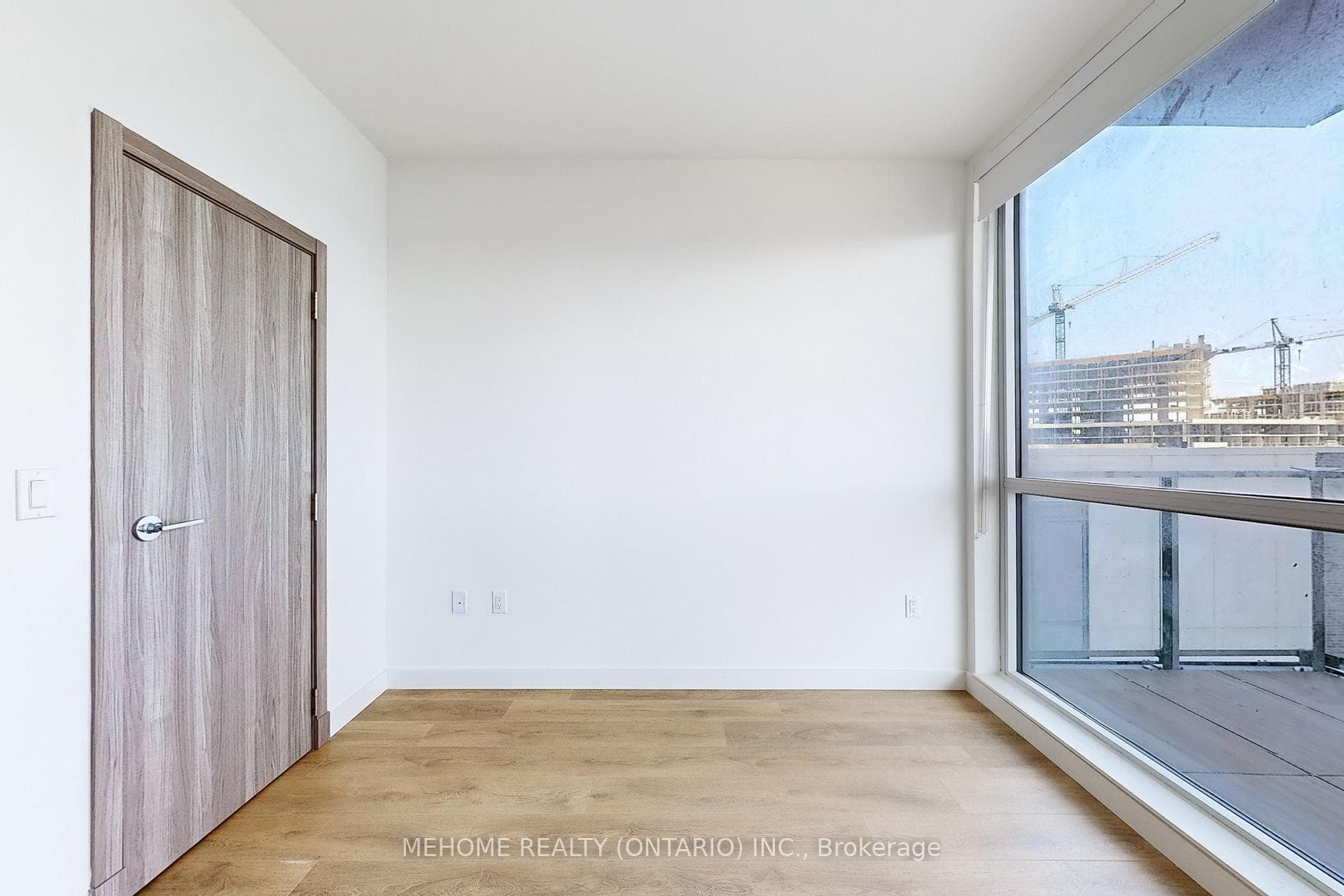 25 McMahon Drive Unit 506 photo 17