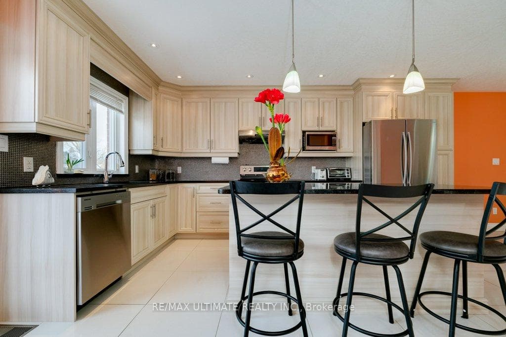 20 Grovedale Avenue photo 10