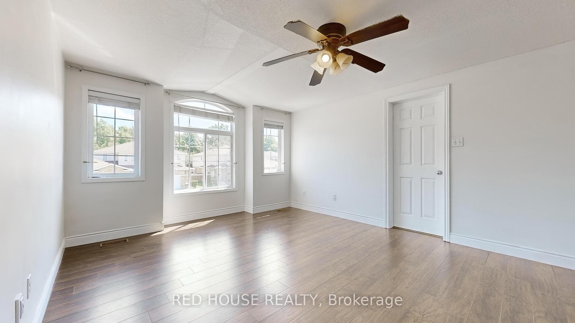 38 Critcher Avenue photo 22
