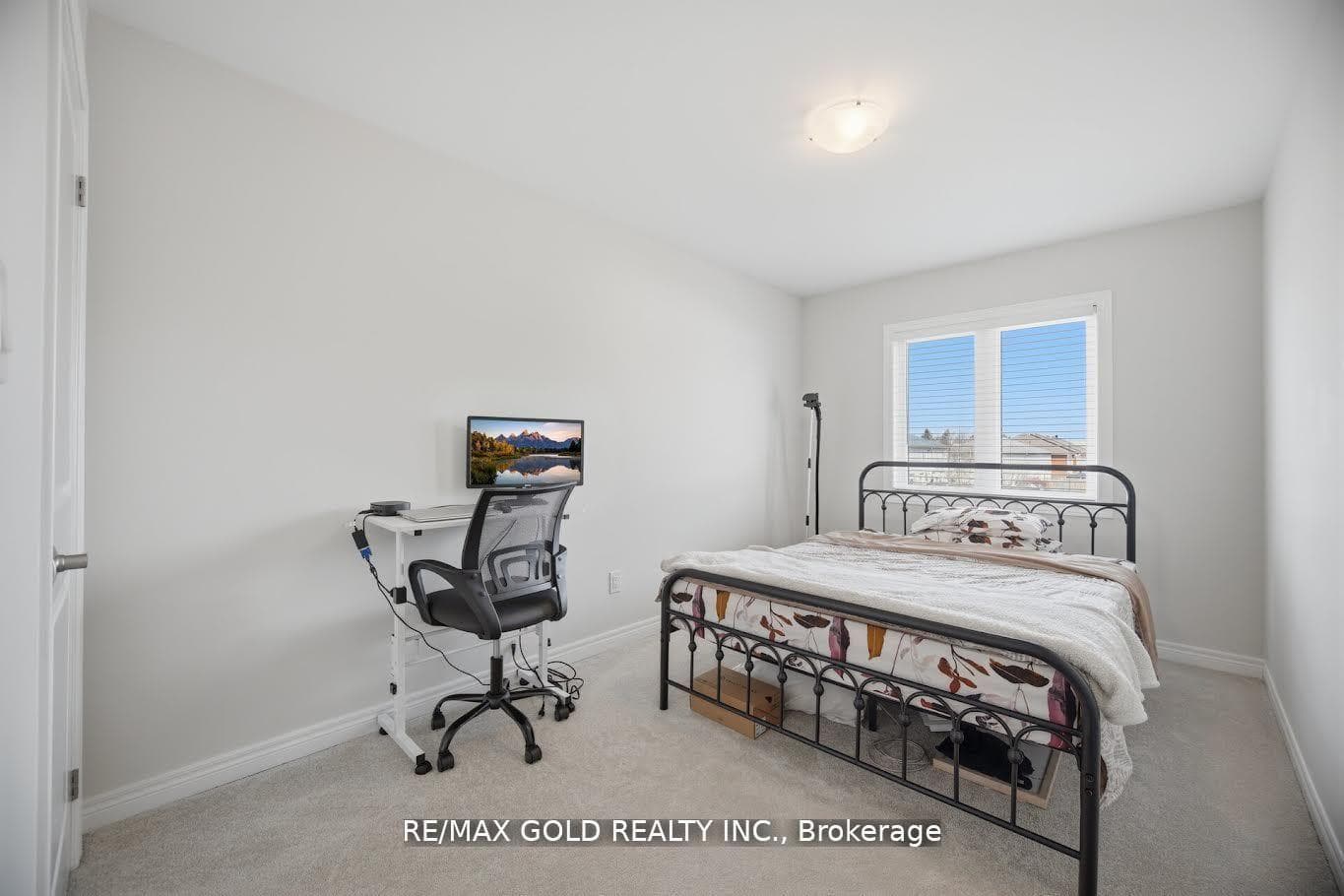 30 Mia Drive Unit 2 photo 20