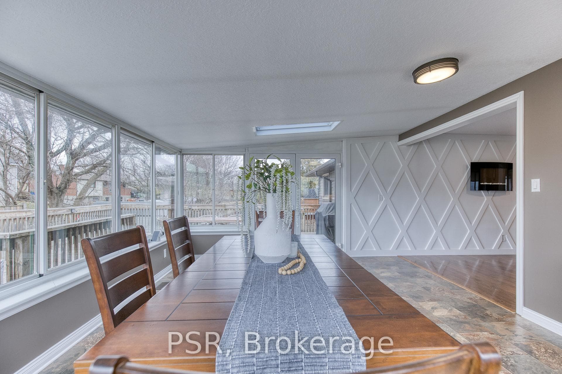 24 Burbank Road photo 30