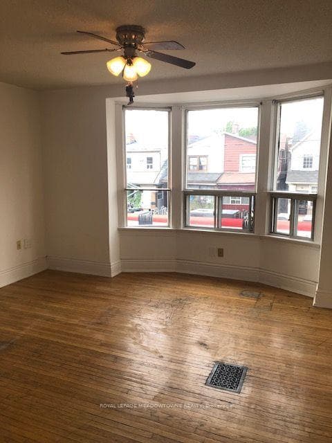 1211 College Street Unit Upper photo 17