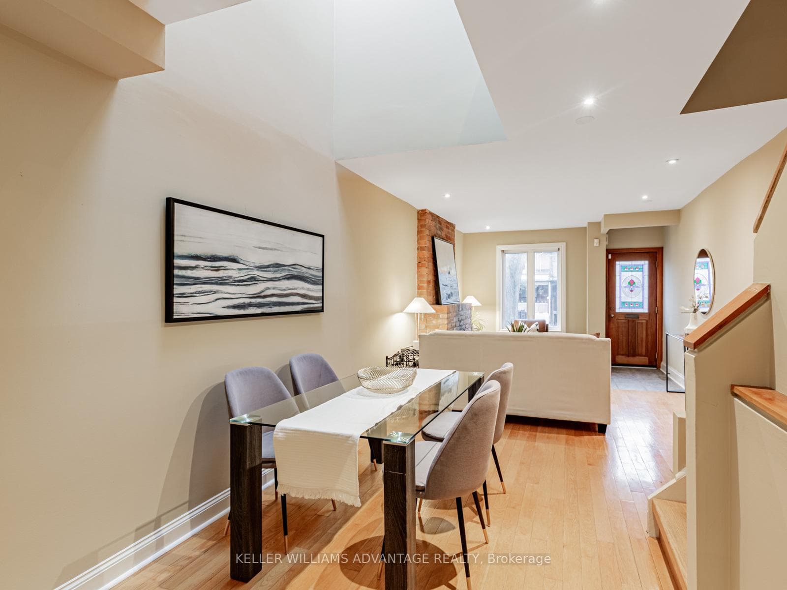 93 Gough Avenue photo 9